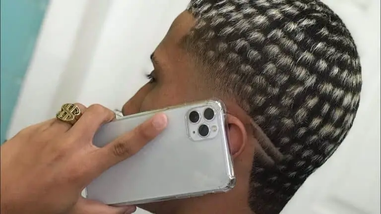 Reflexão de alinhamento: tendências de corte de cabelo de adolescentes em 2022