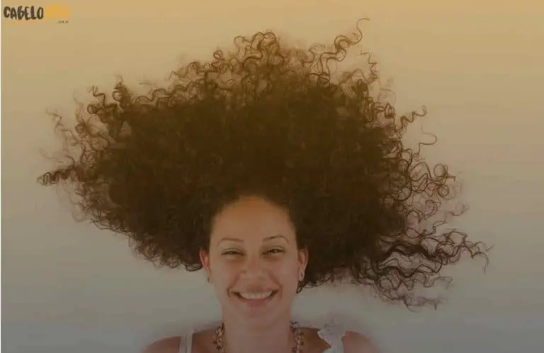Como fazer o cabelo crespo crescer mais rápido?
