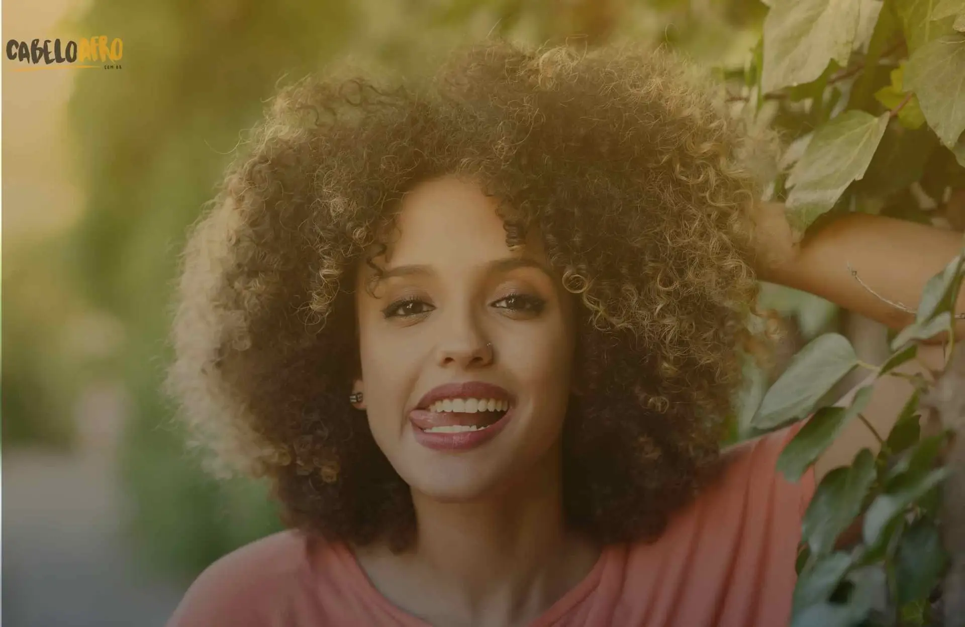 Melhores tônicos para queda de cabelo crespo