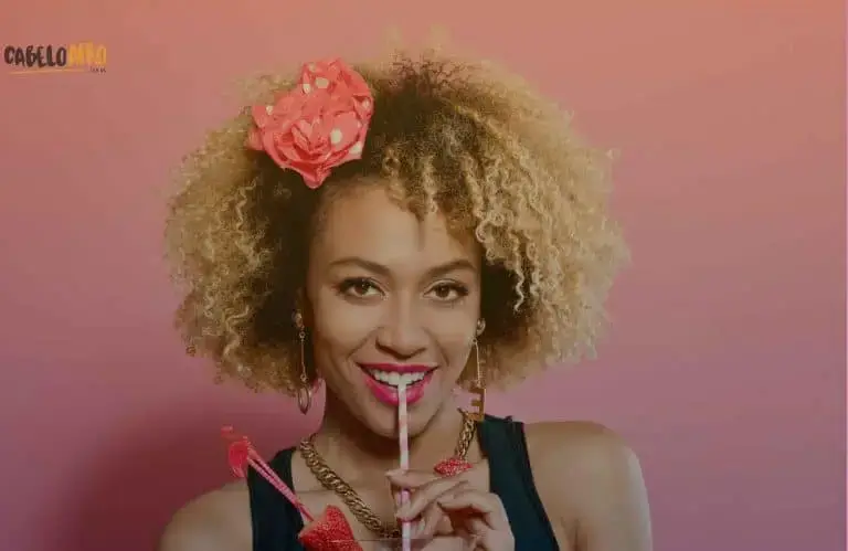Dicas de cuidados para cabelo afro colorido: antes, durante e depois