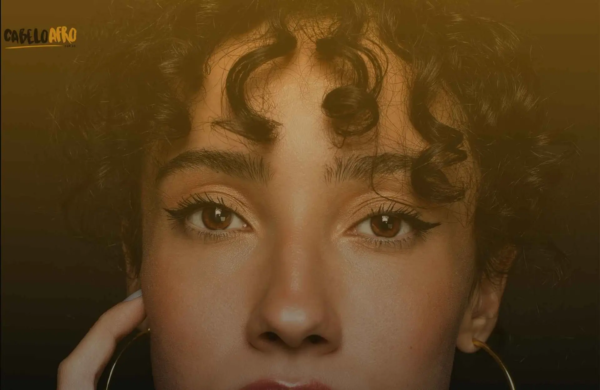 Quais os tipos de franjas para cabelos cacheados?