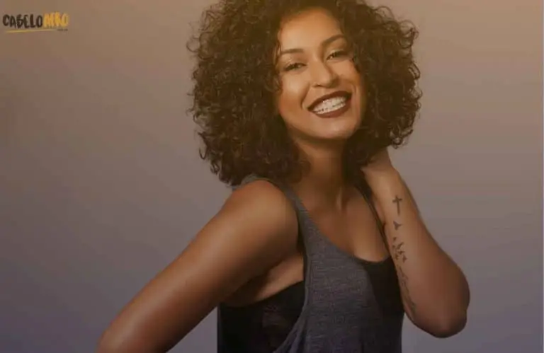 Quantas vezes é necessário lavar o cabelo crespo