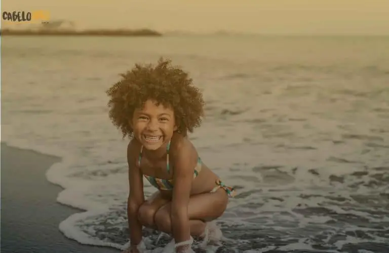 Cabelos de Crianças: 5 Penteados para Fazer na Praia e Alguns Cuidados