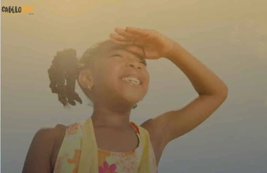 Cabelos para crianças: 5 penteados para fazer na praia